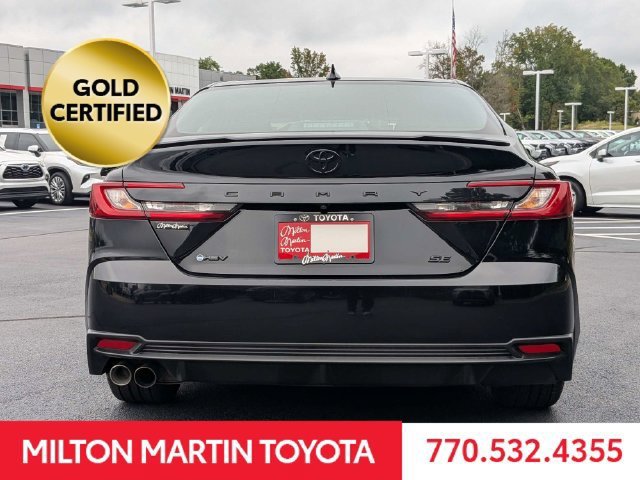 Used 2025 Toyota Camry SE FWD image 9