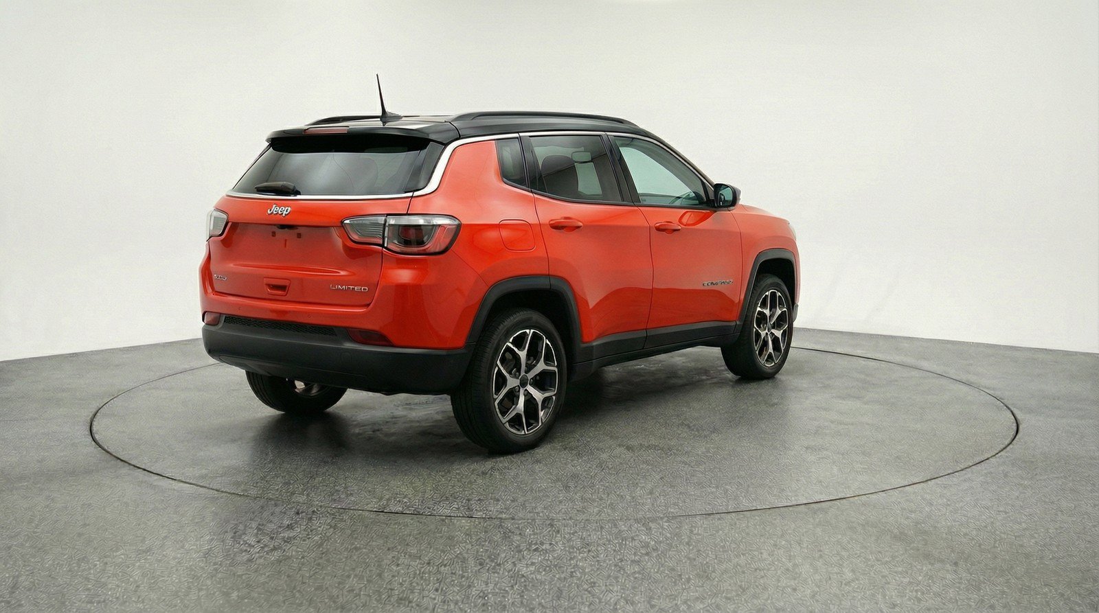 Used 2025 Jeep Compass Limited AWD/4WD image 9