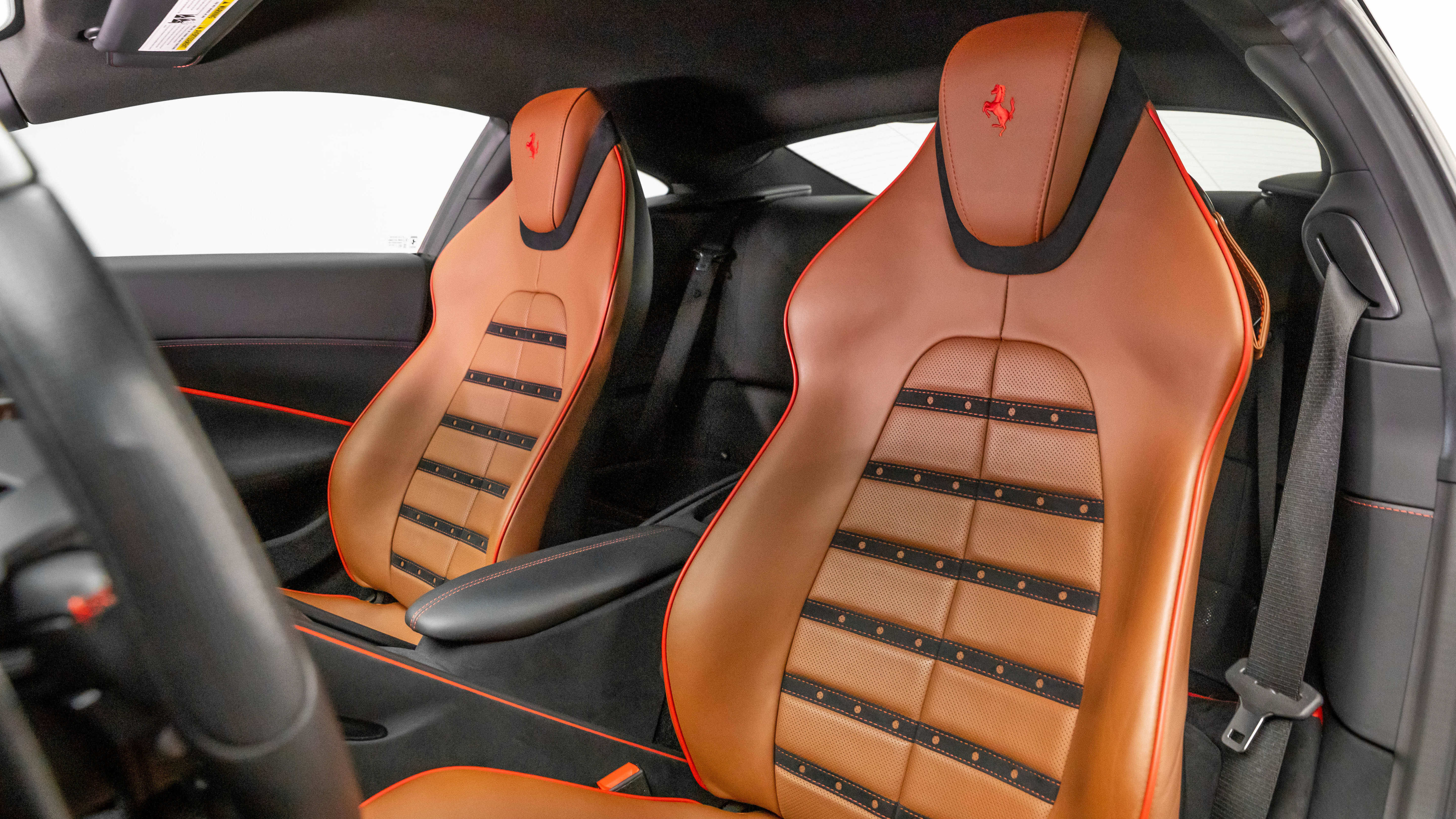 Used 2021 Ferrari Roma RWD image 49