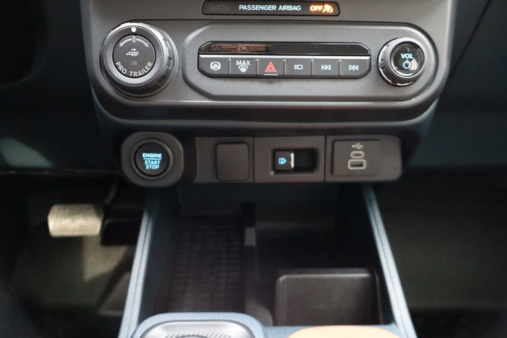 Used 2025 Ford Maverick Lariat image 26