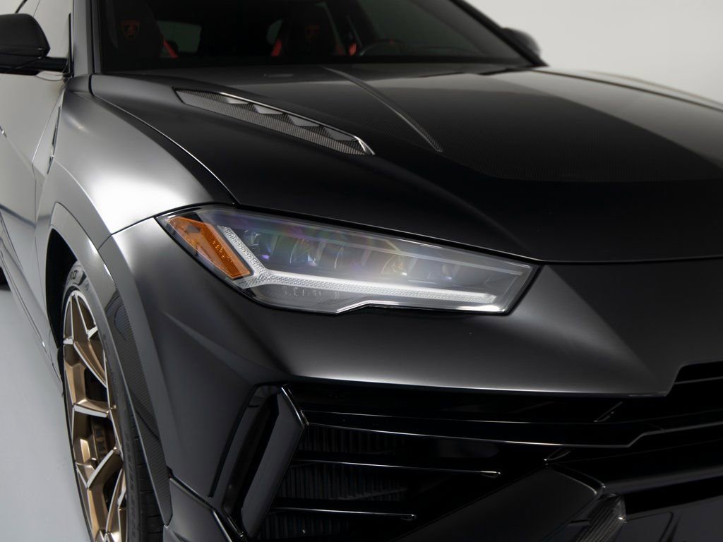 Used 2023 Lamborghini Urus Performante image 40