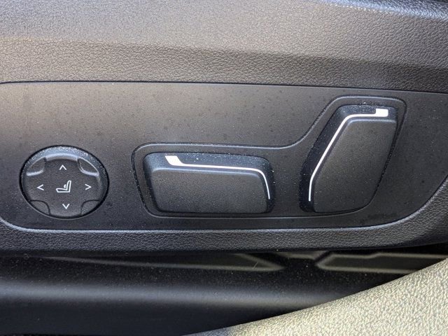 Used 2025 BMW M340i RWD image 19