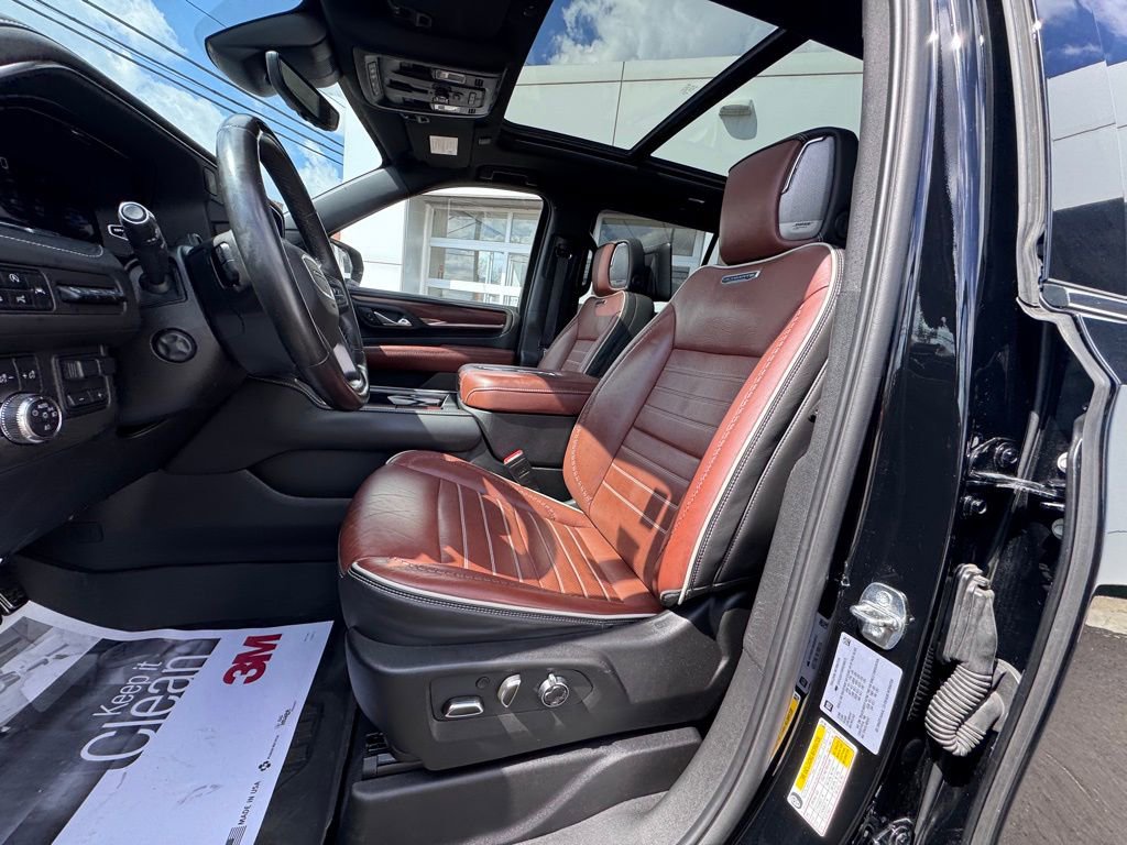Used 2024 GMC Yukon Denali Ultimate image 12
