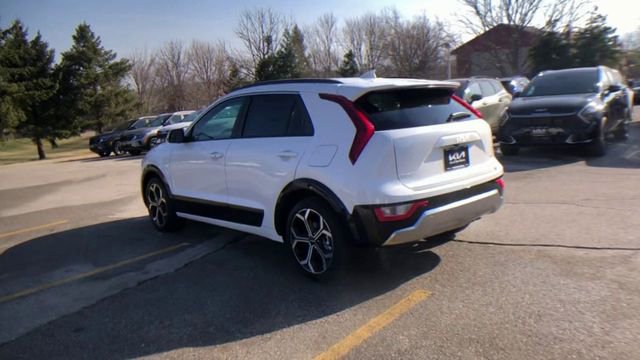 New 2025 Kia Niro EX Touring image 9