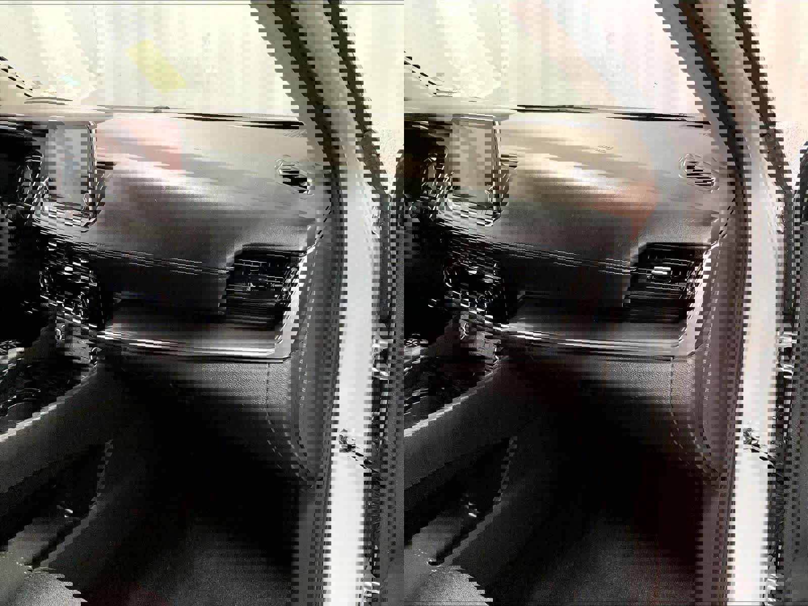 Certified 2022 Nissan Rogue SV image 13