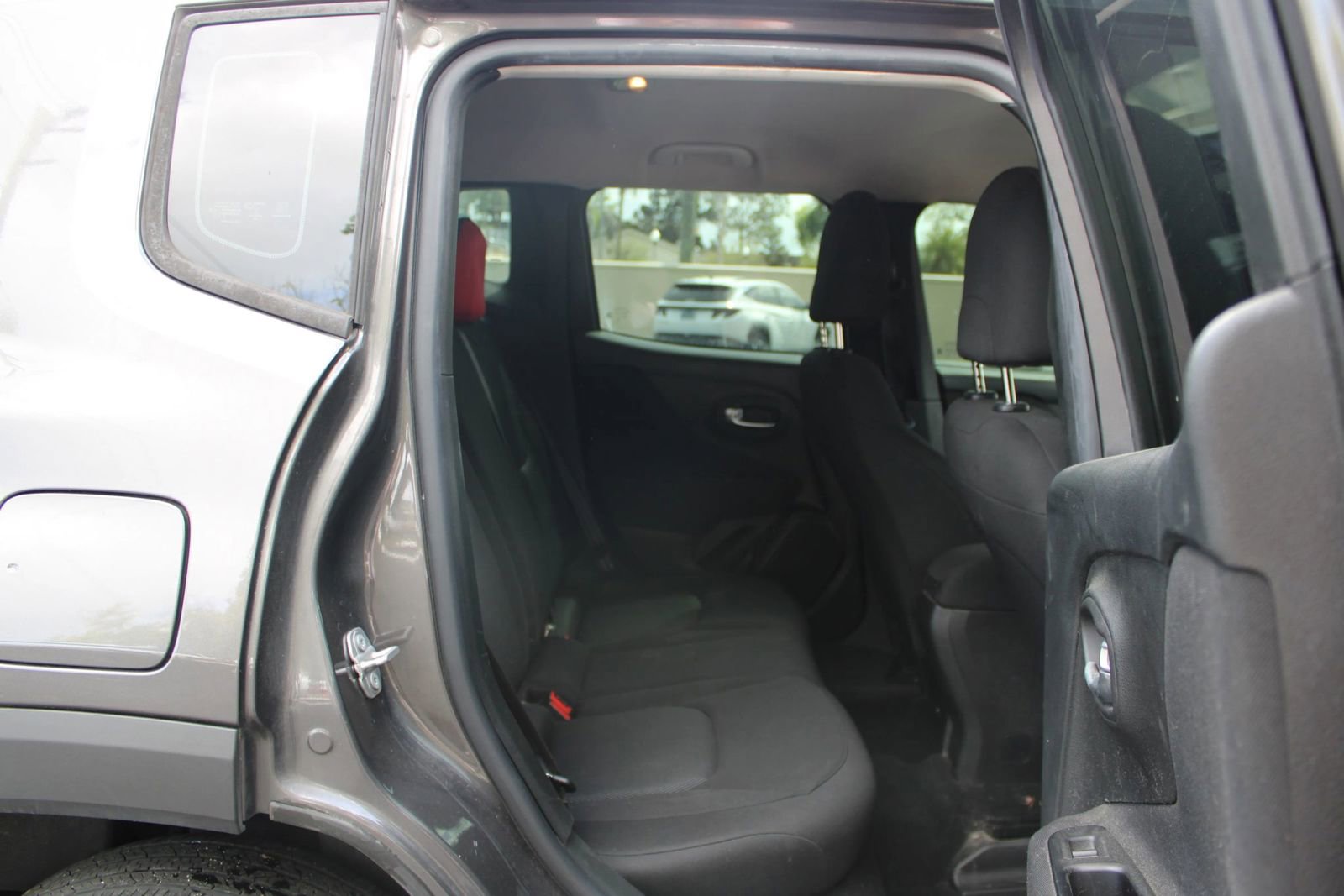 Used 2021 Jeep Renegade Sport image 21