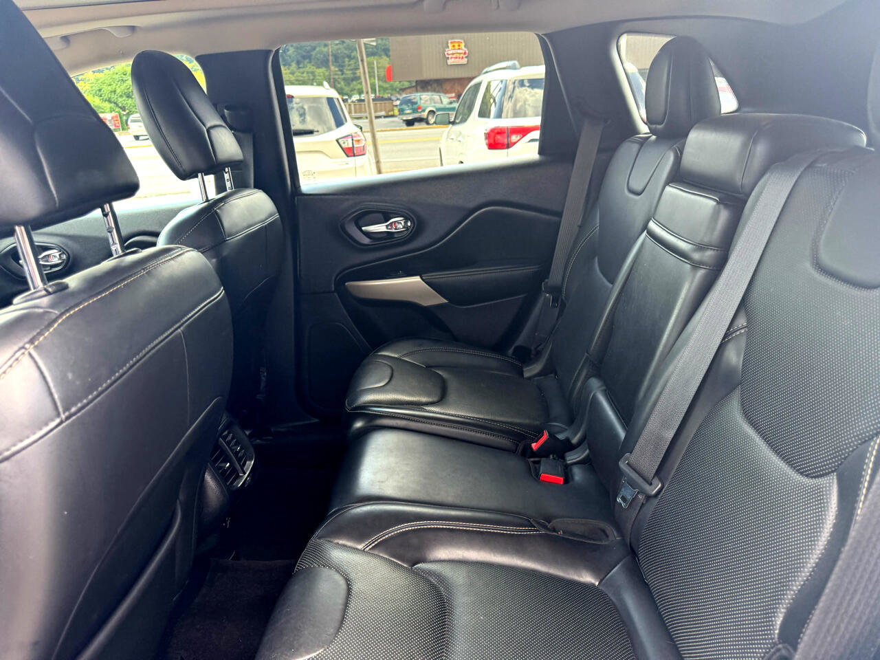 Used 2017 Jeep Cherokee High Altitude w/ Luxury Group image 49