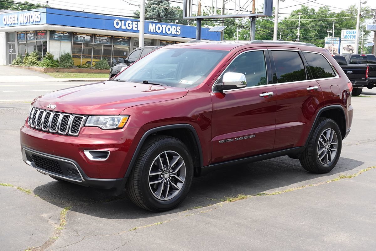 Used 2018 Jeep Grand Cherokee Limited AWD/4WD image 1