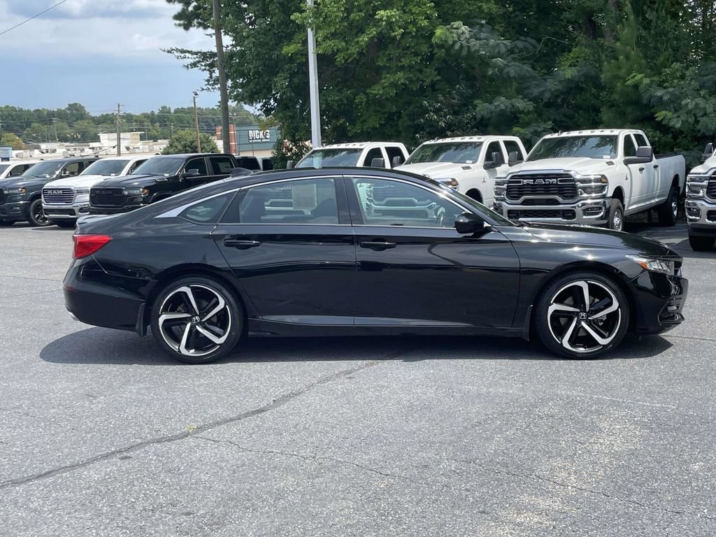 Used 2018 Honda Accord Sport image 9