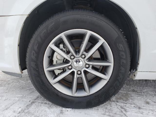 Used 2016 Dodge Grand Caravan SE image 27