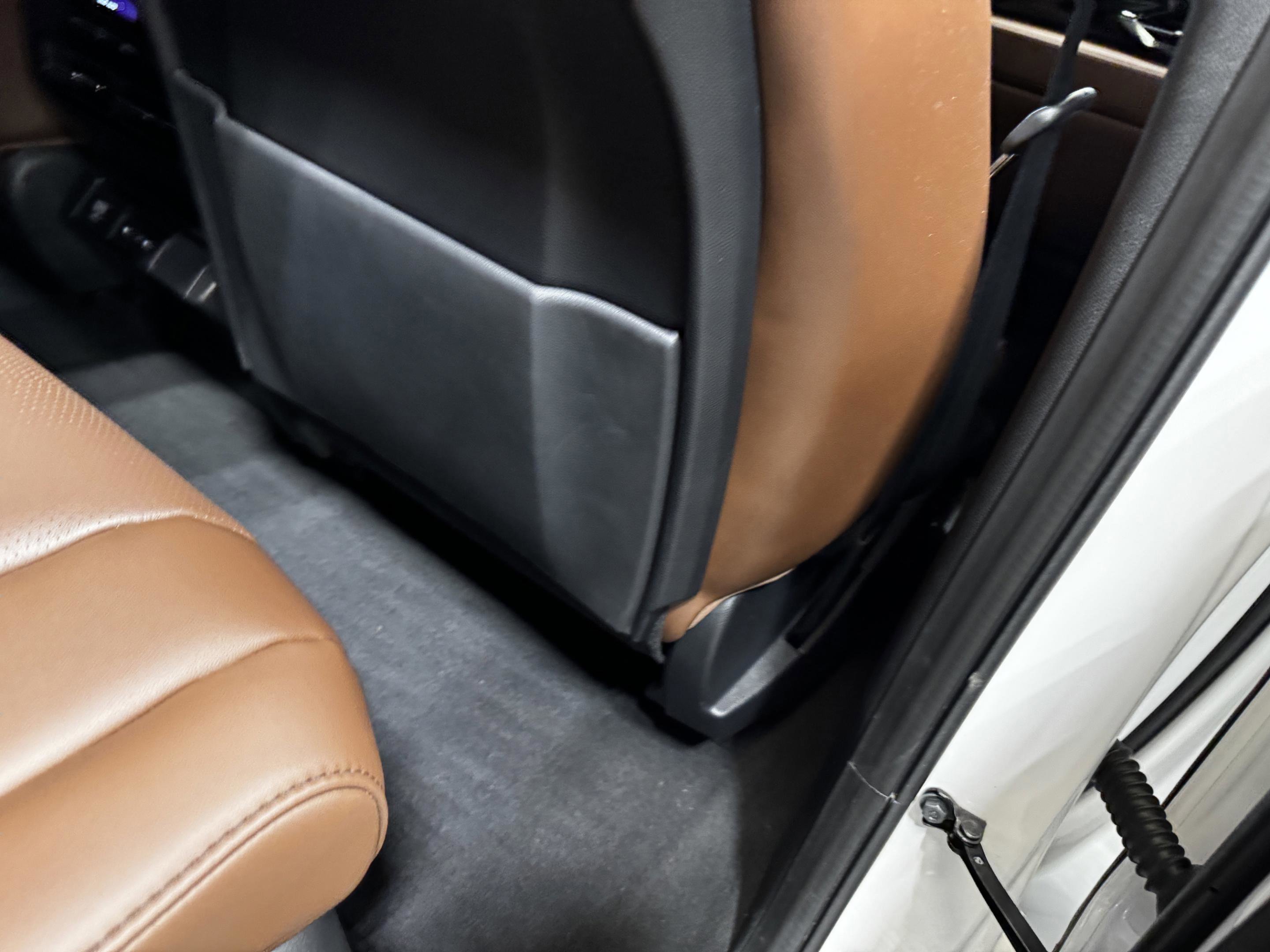 Certified 2025 Acura MDX FWD w/ Technology Package image 37