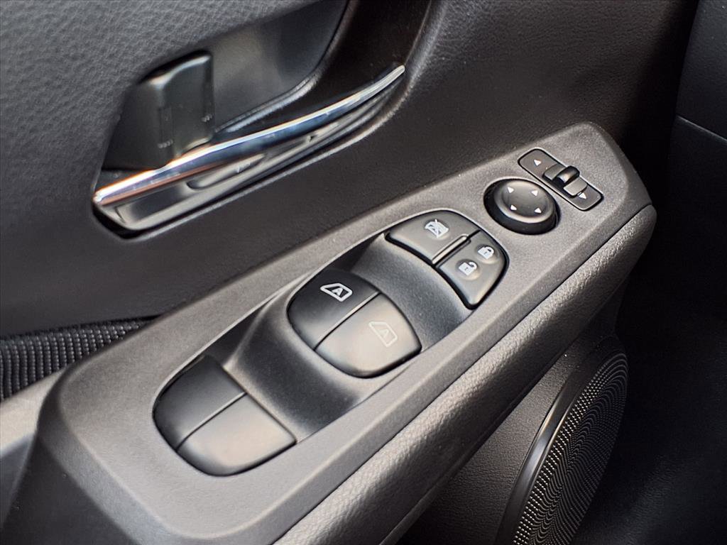 Certified 2024 Nissan Kicks SV image 23