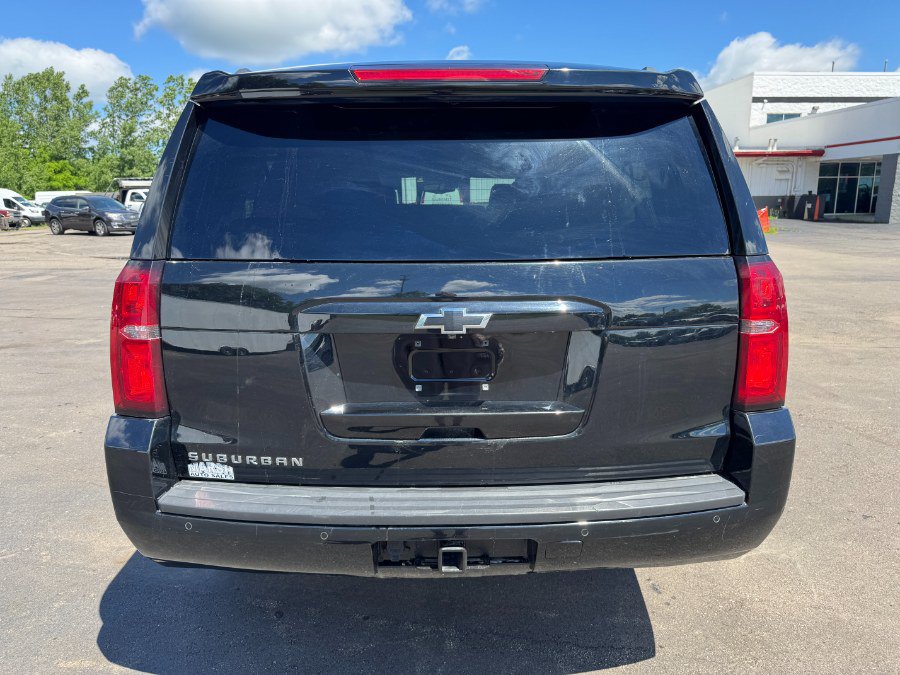 Used 2019 Chevrolet Suburban LS w/ Max Trailering Package AWD/4WD image 4