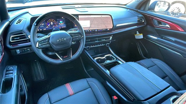 Used 2025 Chevrolet Traverse RS image 14