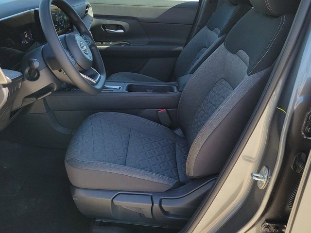 New 2026 Nissan Kicks SV w/ SV Premium Package image 6