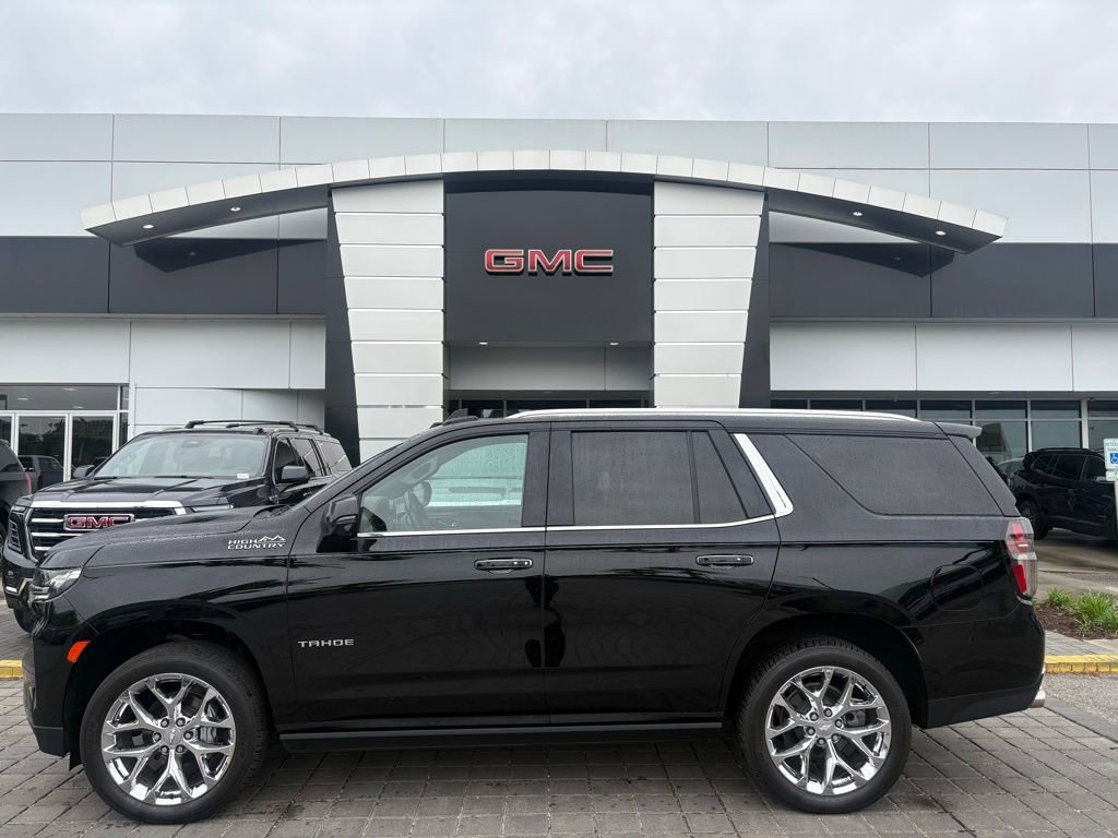 Used 2022 Chevrolet Tahoe High Country AWD/4WD image 1