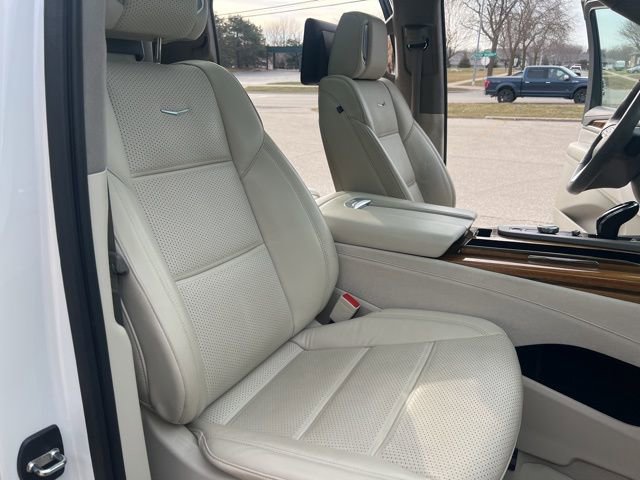 Used 2021 Cadillac Escalade ESV Sport Platinum image 13
