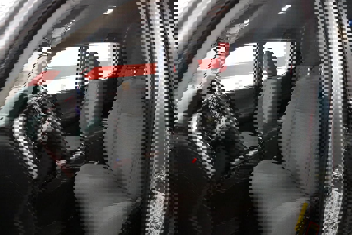 Used 2018 Toyota Tacoma SR5 image 9