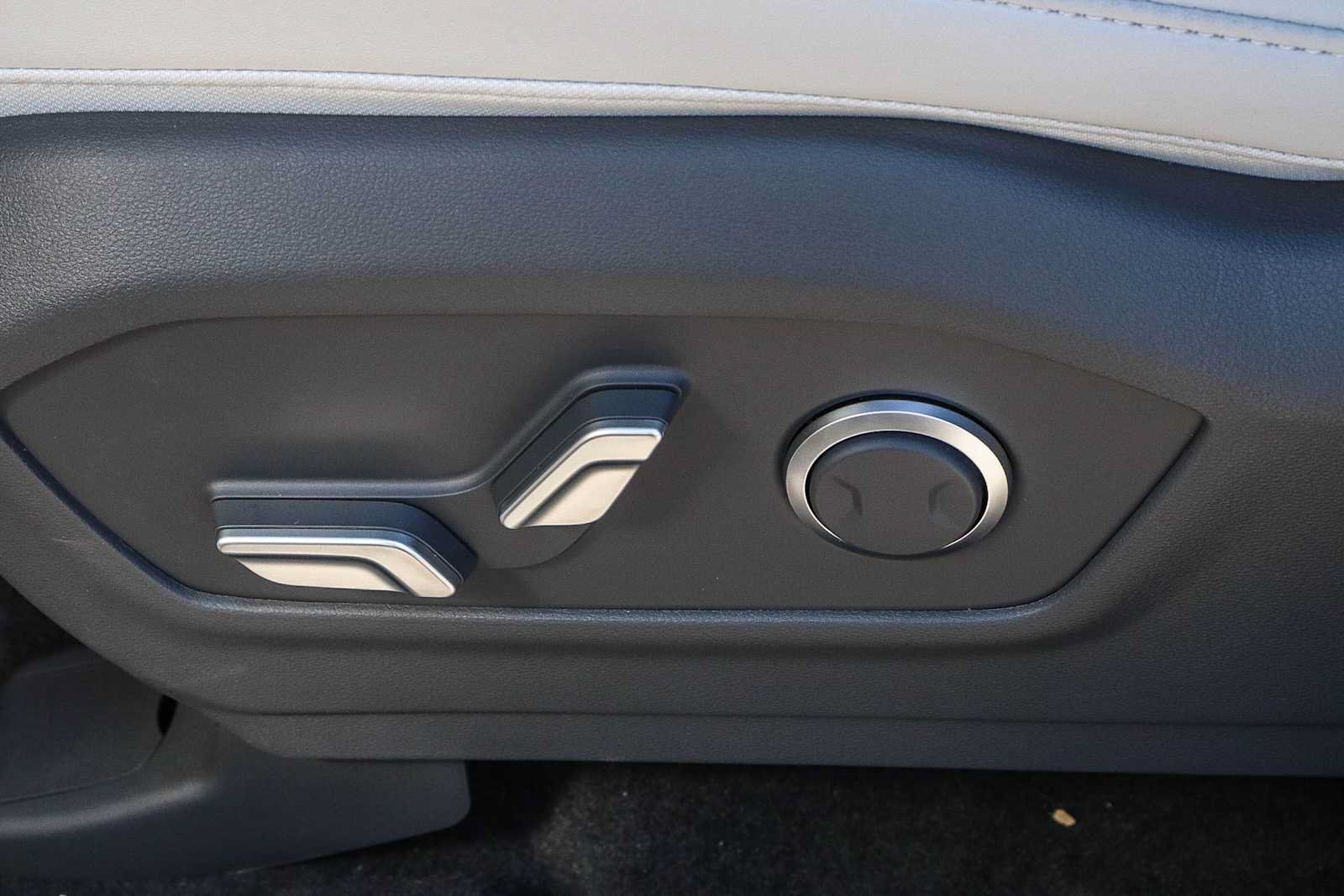 New 2026 Hyundai Santa Fe SEL AWD/4WD image 29