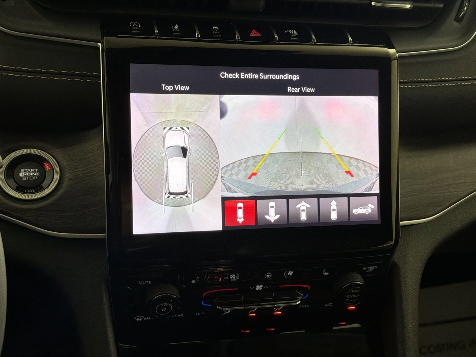 Used 2023 Jeep Grand Cherokee L Limited w/ Luxury Tech Group II image 15