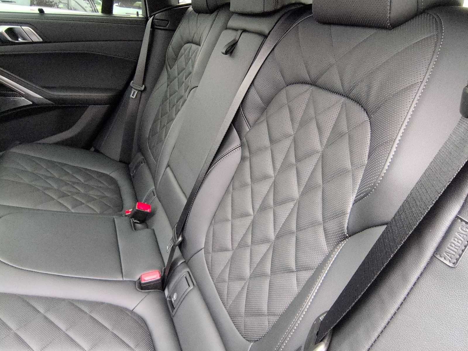 Used 2026 BMW X6 M60i AWD/4WD image 21