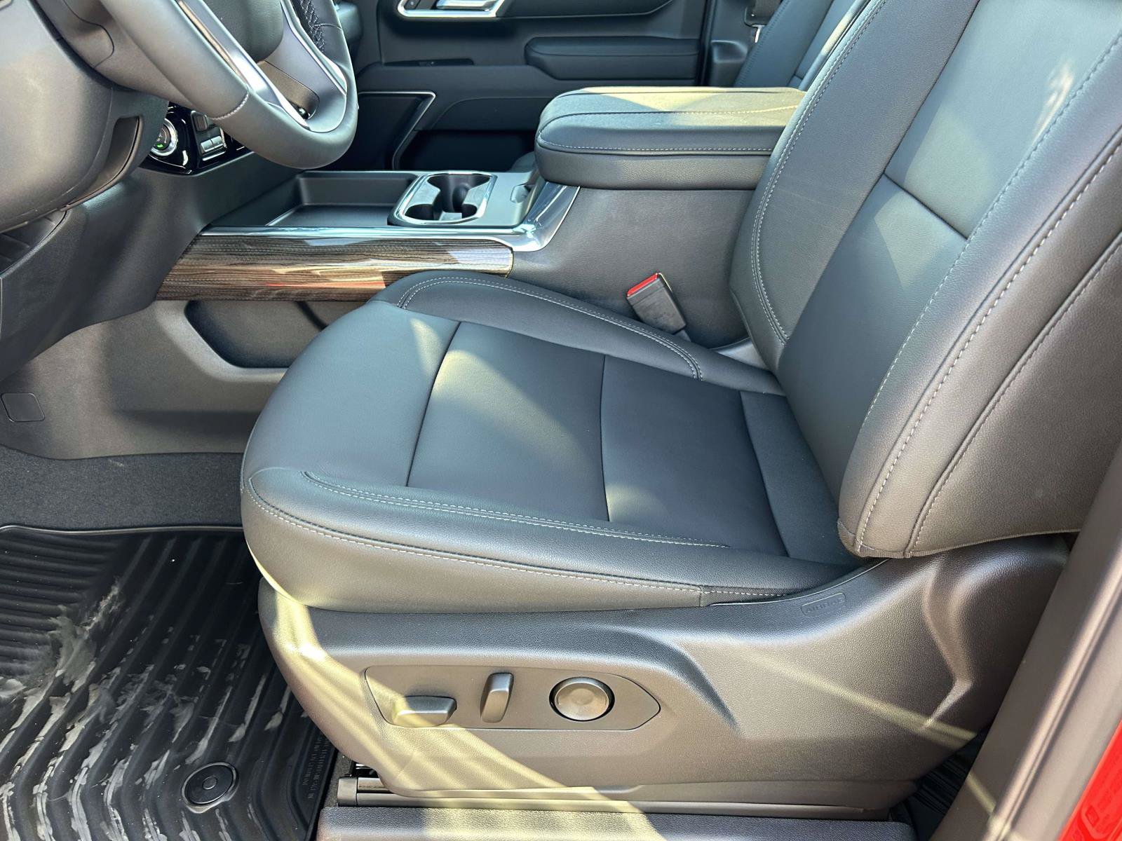 New 2026 Chevrolet Silverado 3500 LT w/ All Star Edition AWD/4WD image 18