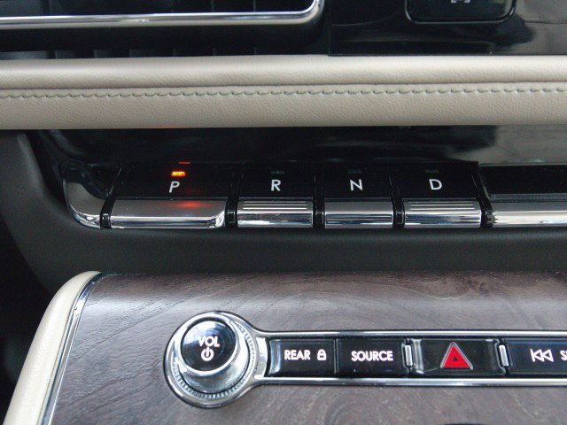 Used 2022 Lincoln Aviator Reserve w/ Equipment Group 201A image 27