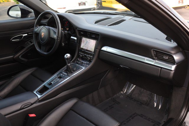 Used 2015 Porsche 911 Carrera RWD image 43