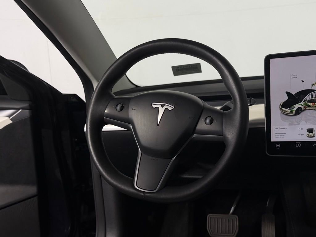 Used 2023 Tesla Model 3 Standard Range image 13