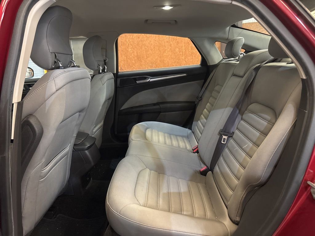 Used 2014 Ford Fusion S image 31