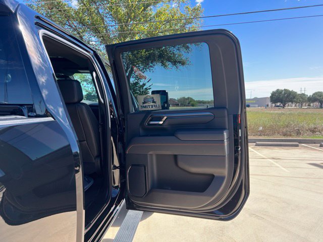 Used 2025 GMC Sierra 2500 AT4 w/ AT4 Premium Plus Package AWD/4WD image 30