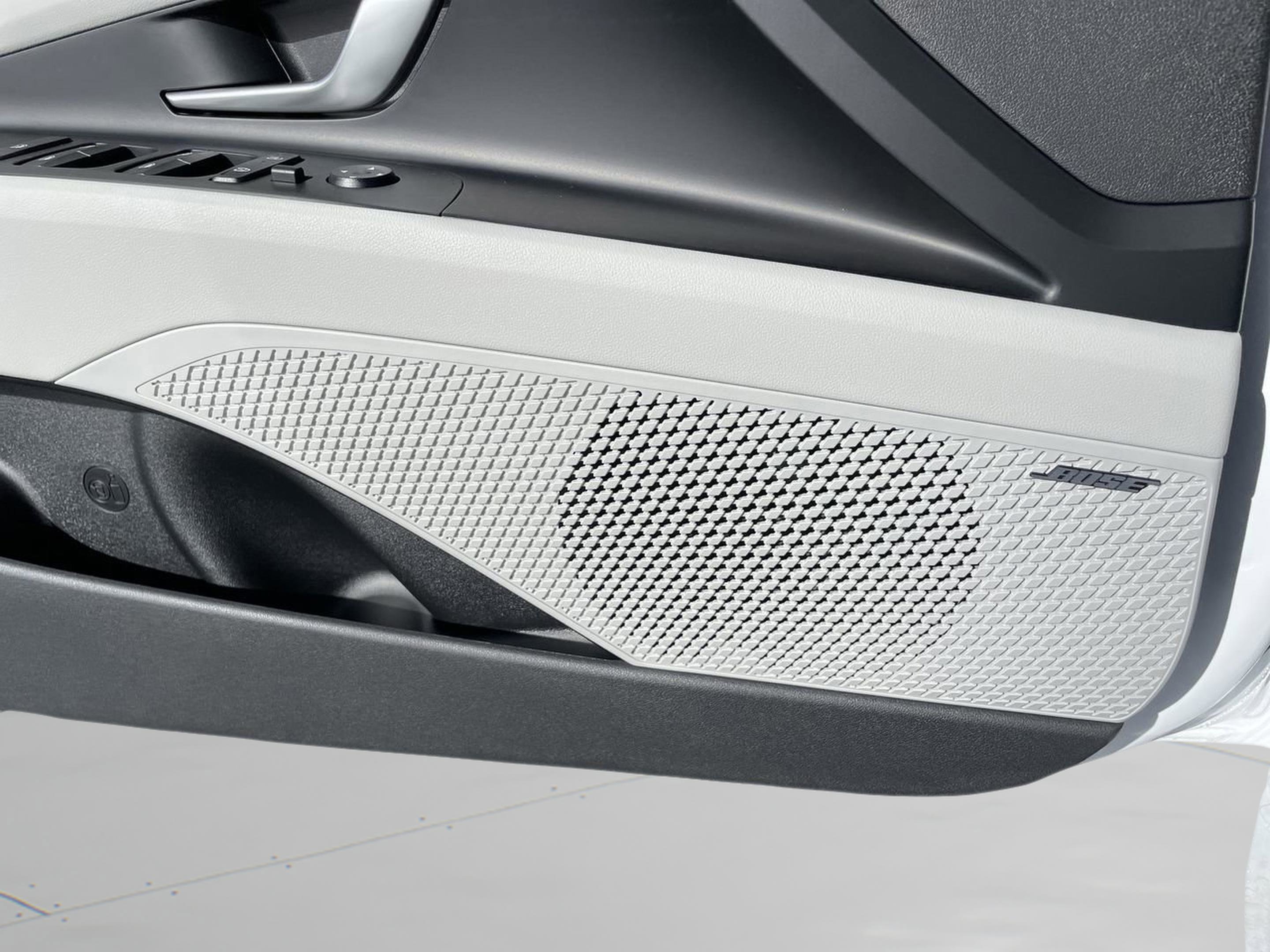 New 2026 Hyundai Elantra Limited w/ Cargo Package image 27