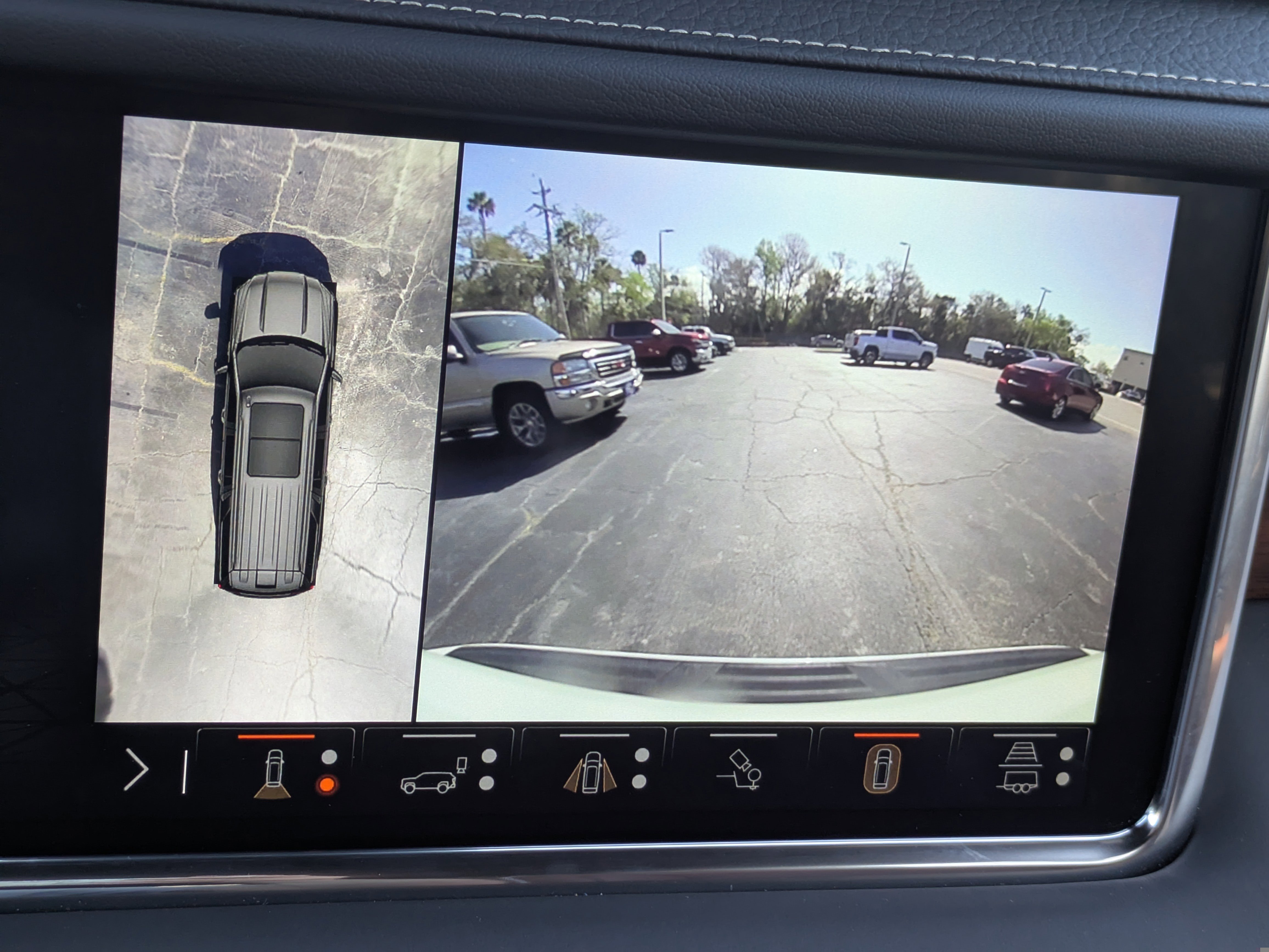 Certified 2024 GMC Yukon Denali Ultimate image 31