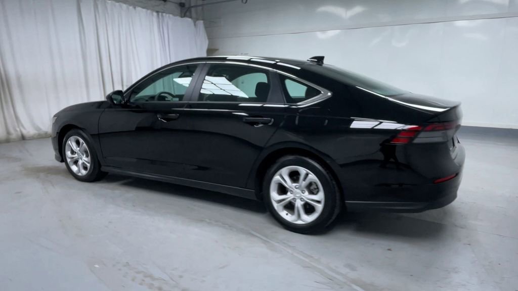 Used 2025 Honda Accord LX image 6