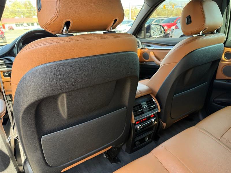 Used 2019 BMW X6 xDrive35i w/ M Sport Package image 39