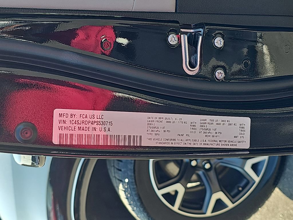 Used 2023 Jeep Wagoneer L Series III image 39