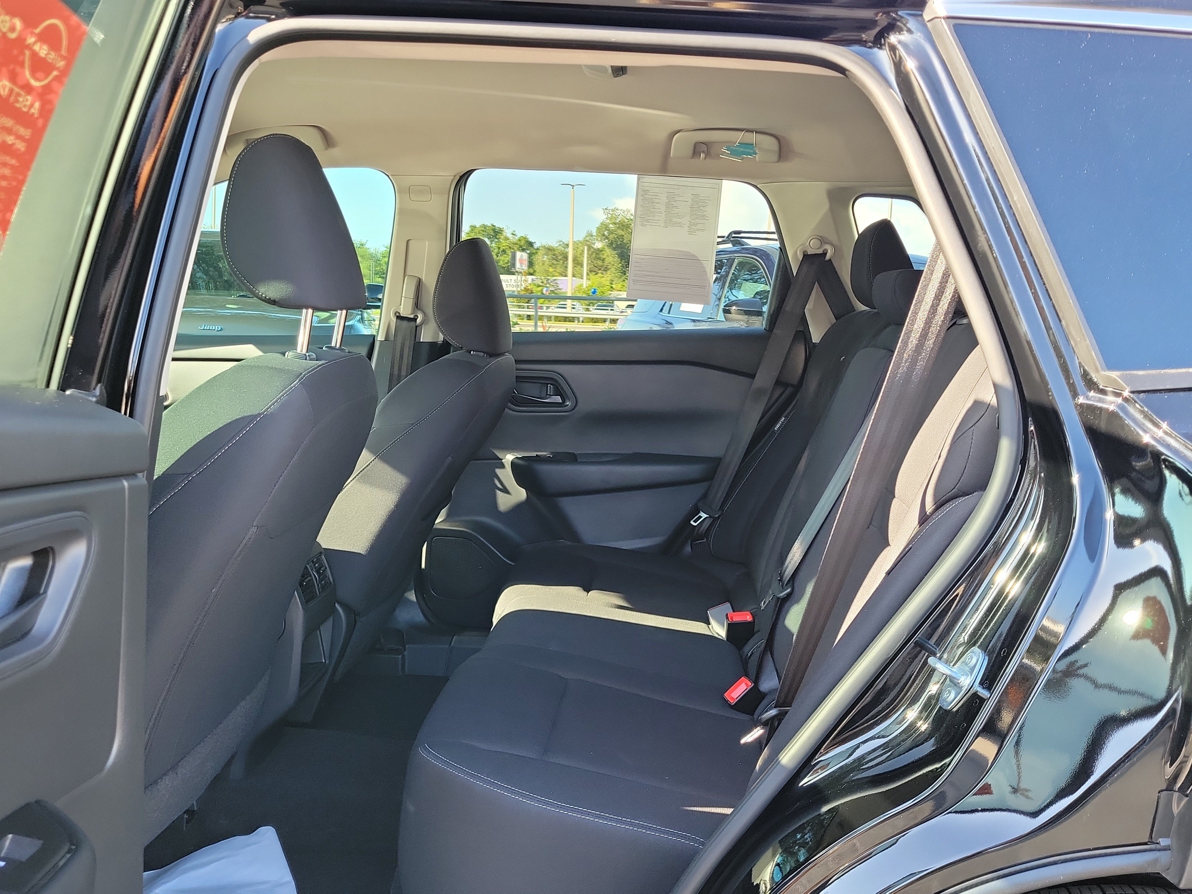 Certified 2025 Nissan Rogue S FWD image 10