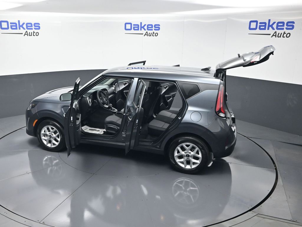Certified 2025 Kia Soul LX w/ LX Technology Package image 56