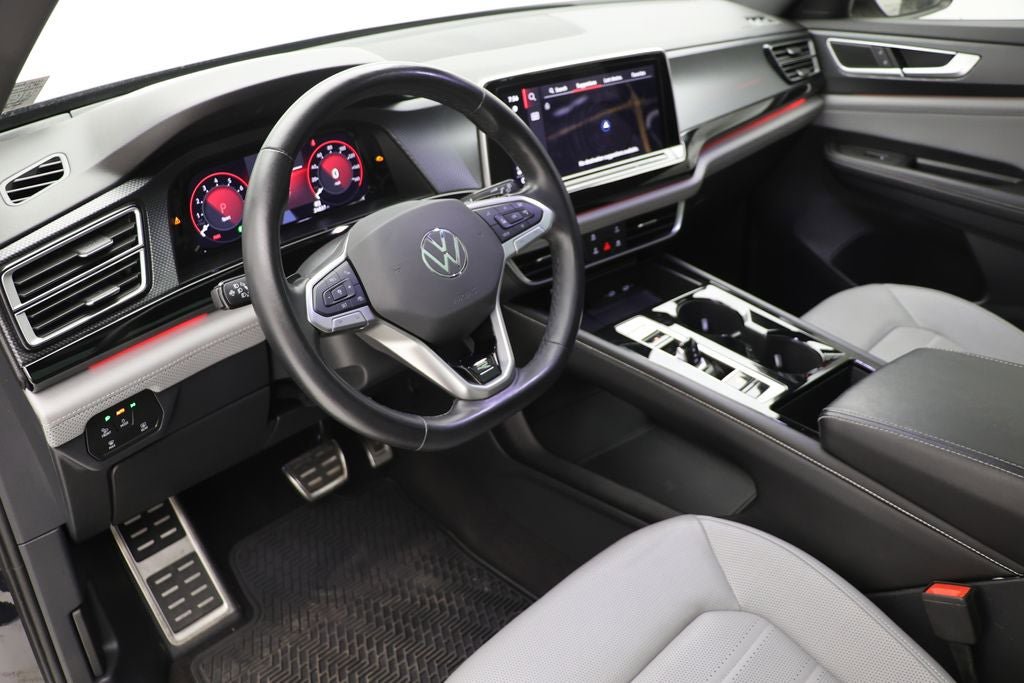 Used 2024 Volkswagen Atlas Cross Sport SEL R-Line AWD/4WD image 15