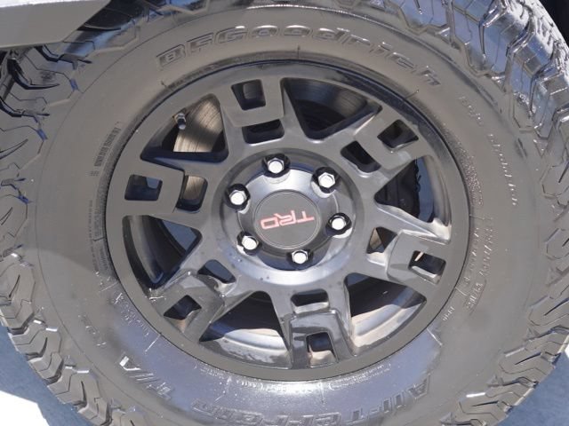 Used 2017 Toyota 4Runner TRD Pro AWD/4WD image 13