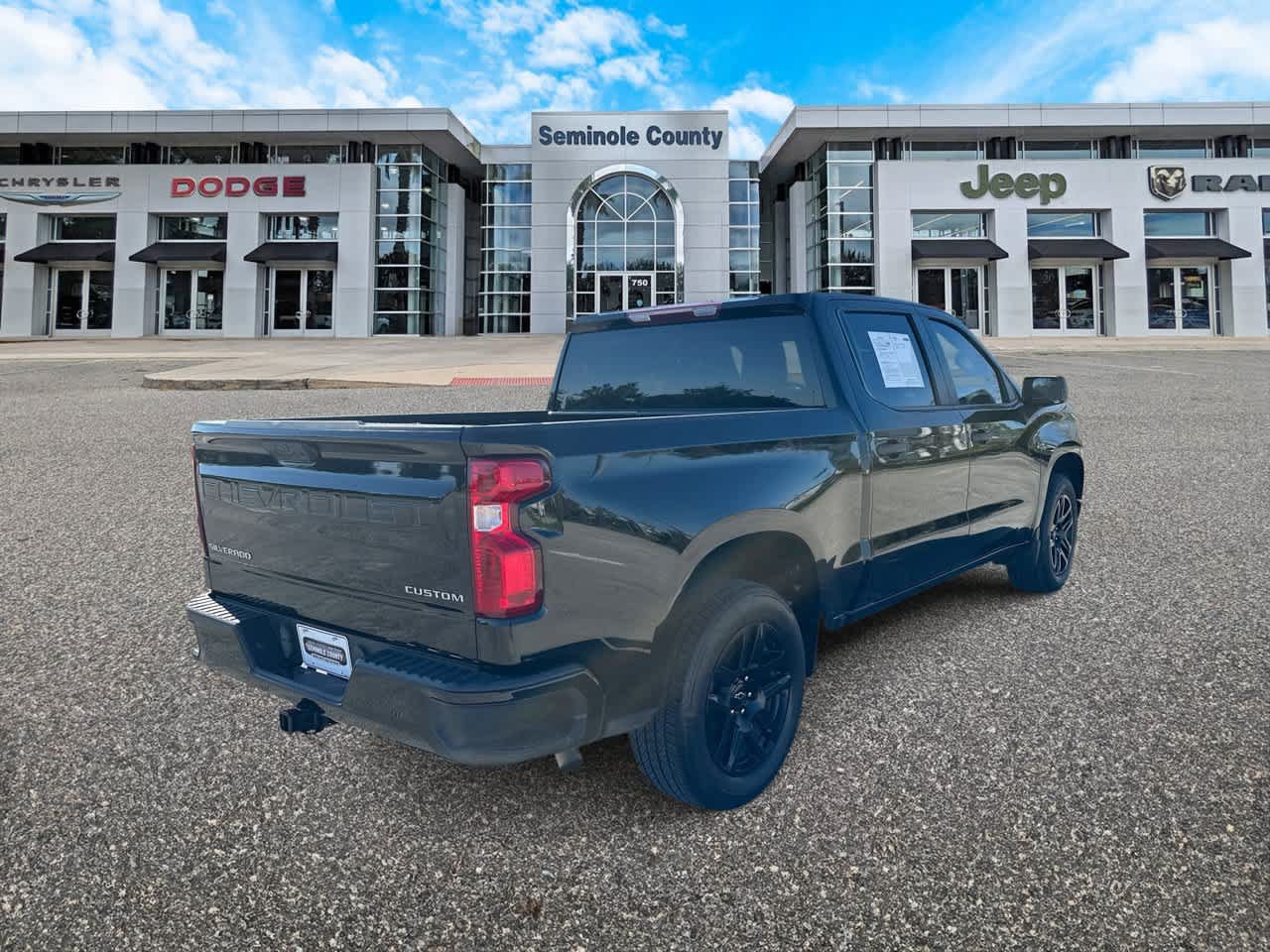Used 2024 Chevrolet Silverado 1500 Custom RWD image 8
