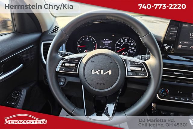 Used 2023 Kia Seltos S AWD/4WD image 9