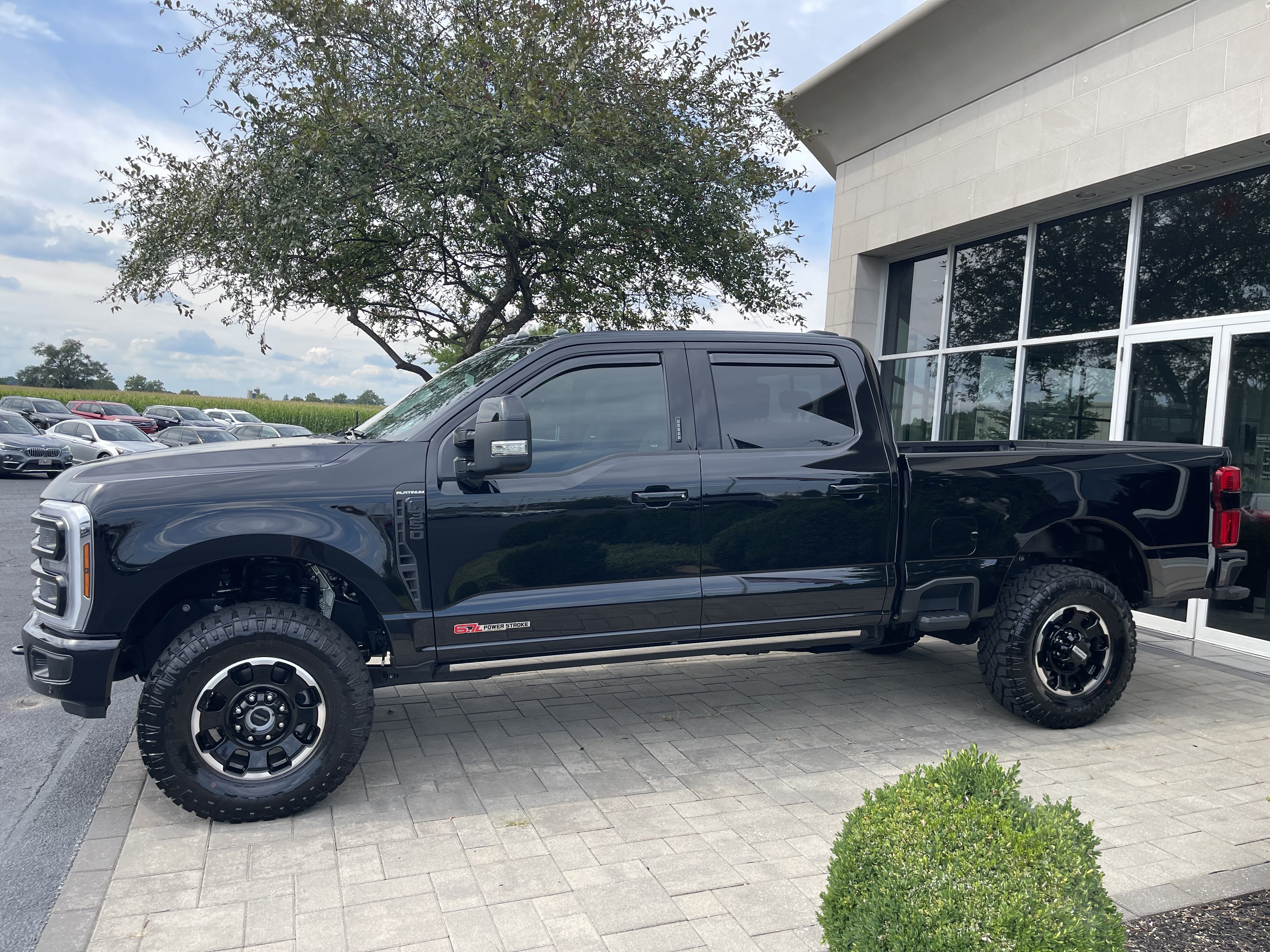 Used 2026 Ford F350 Platinum w/ Tremor Off-Road Package AWD/4WD image 5