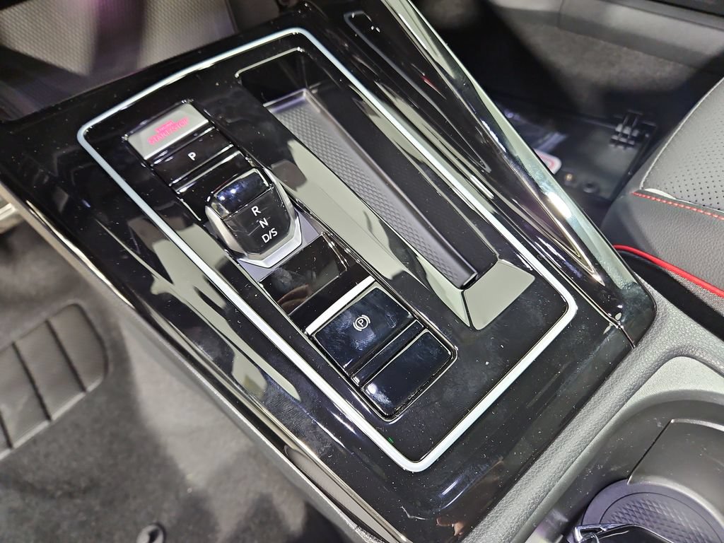 New 2026 Volkswagen GTI SE FWD image 24