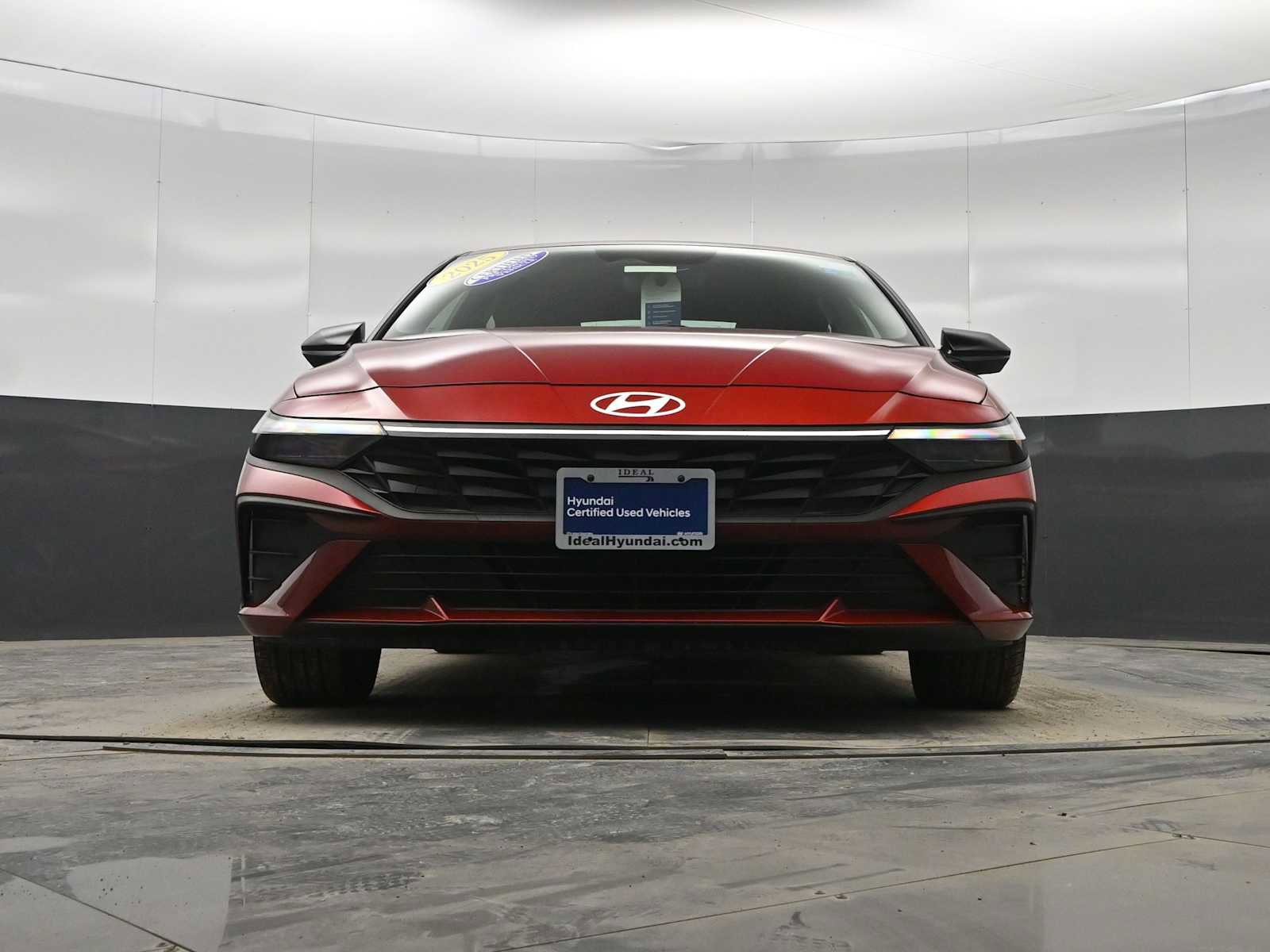 Certified 2025 Hyundai Elantra Sport image 31