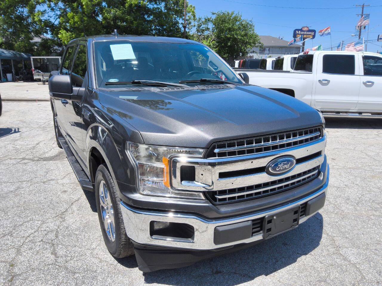 Used 2018 Ford F150 XLT w/ Equipment Group 302A Luxury RWD image 1