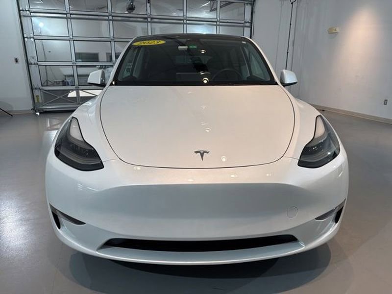 Used 2023 Tesla Model Y Long Range image 3