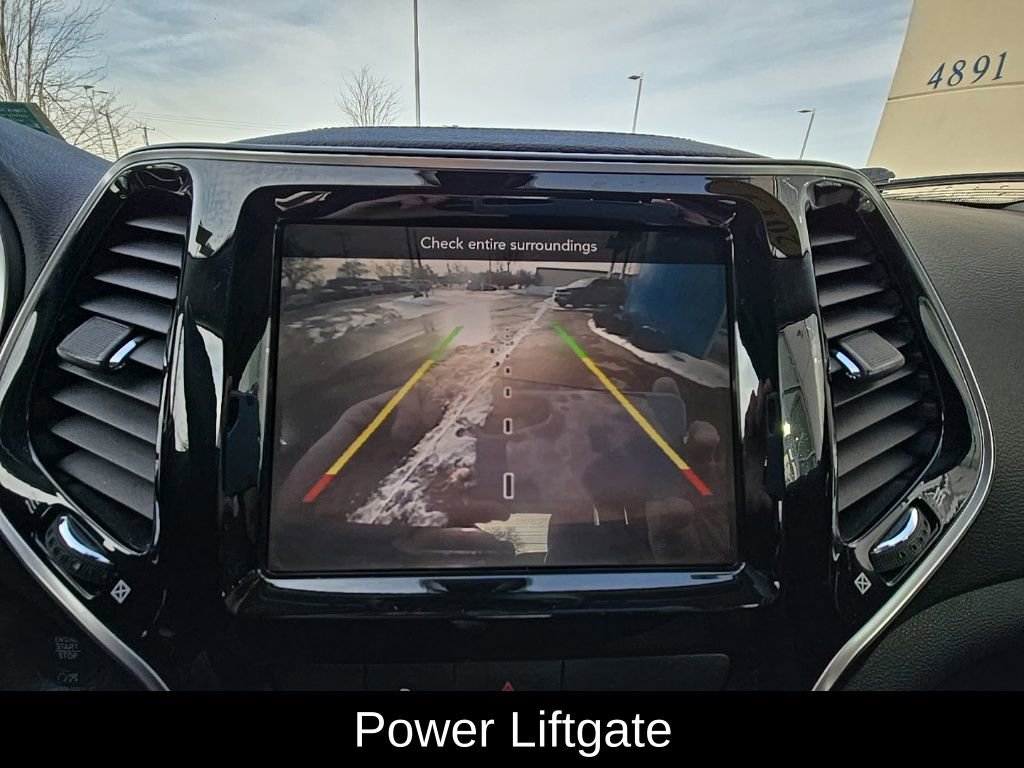 Used 2019 Jeep Cherokee Limited image 24