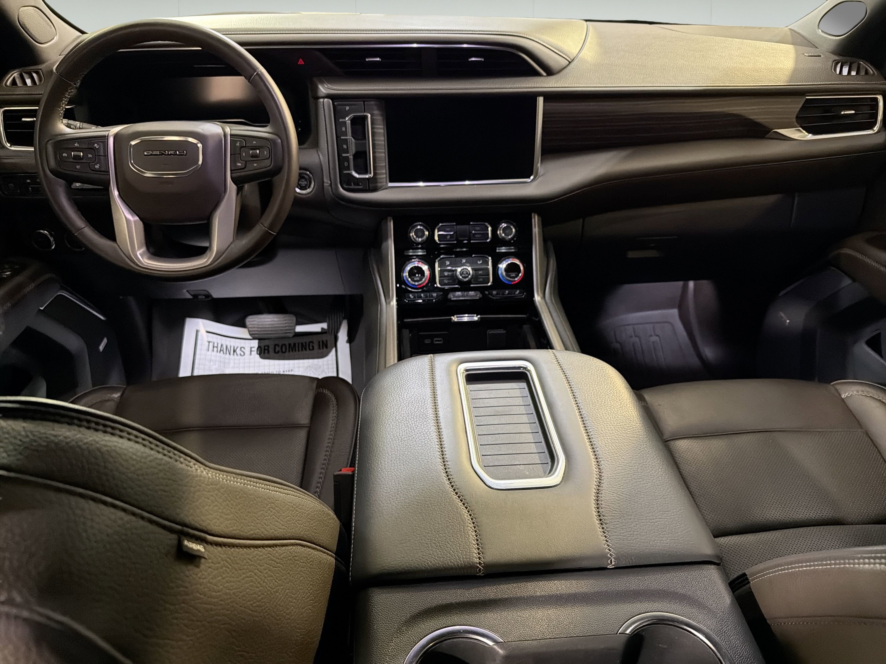 Used 2023 GMC Yukon XL Denali AWD/4WD image 23