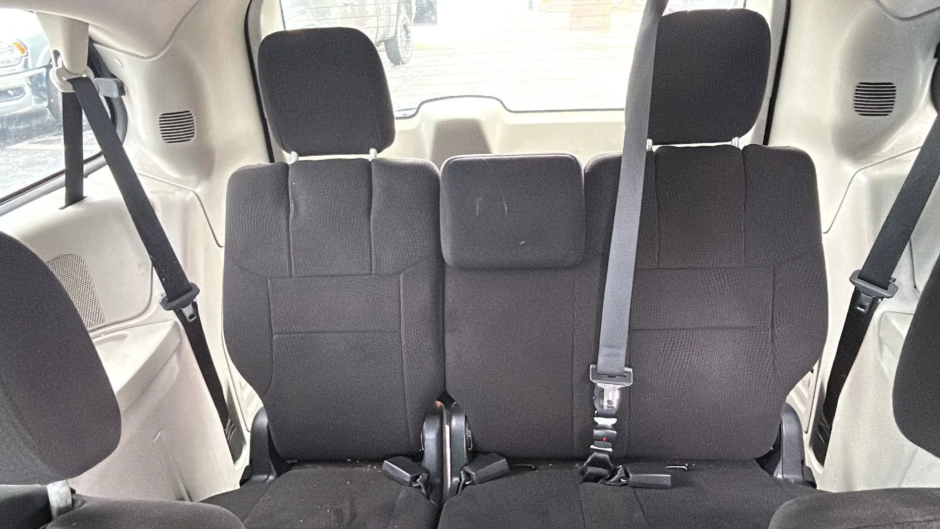 Used 2012 Dodge Grand Caravan SE FWD image 8
